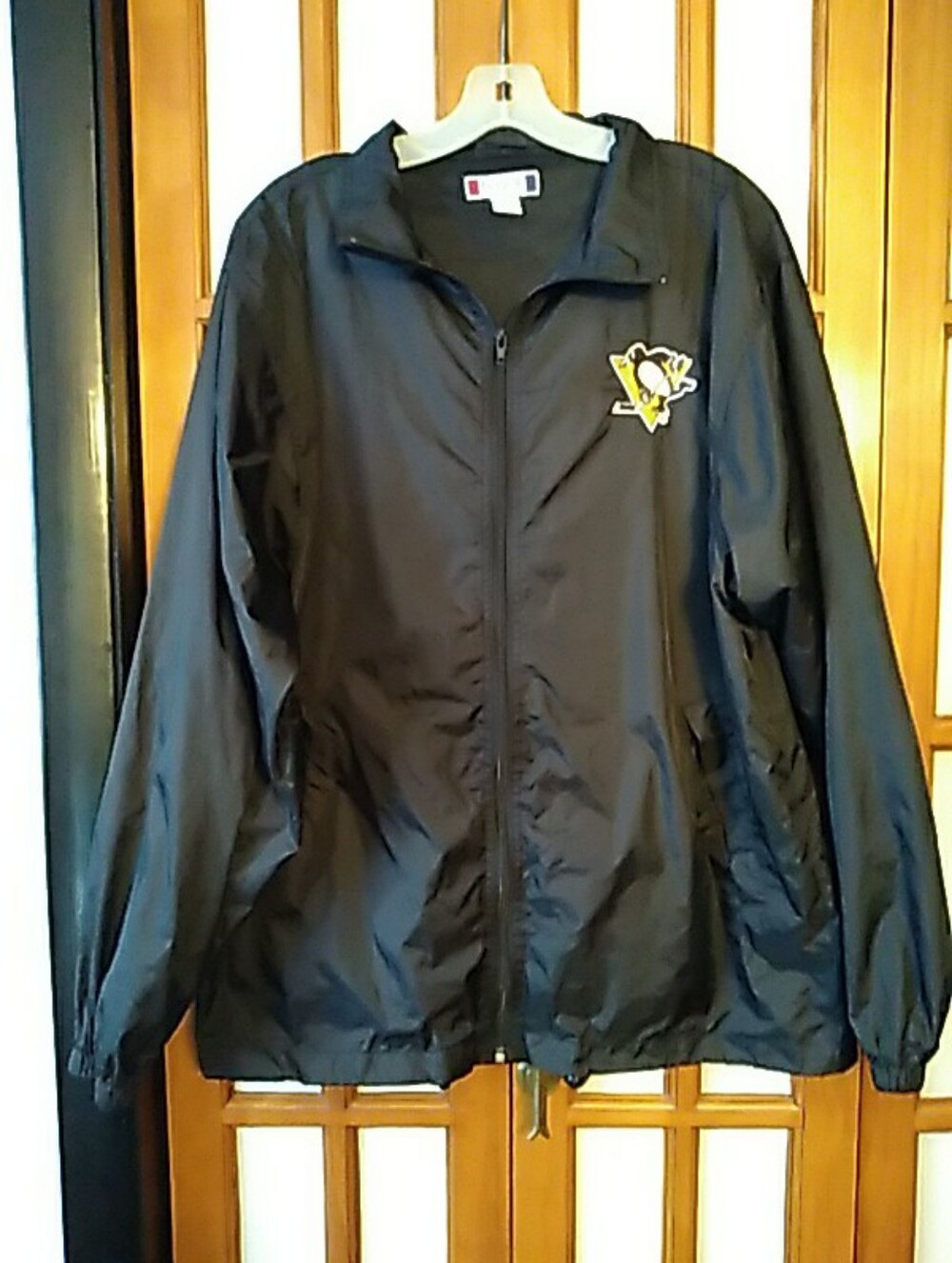Men's Vintage Black Pittsburgh Penguins Windbreaker By Clique Sz M Runs Oversize
